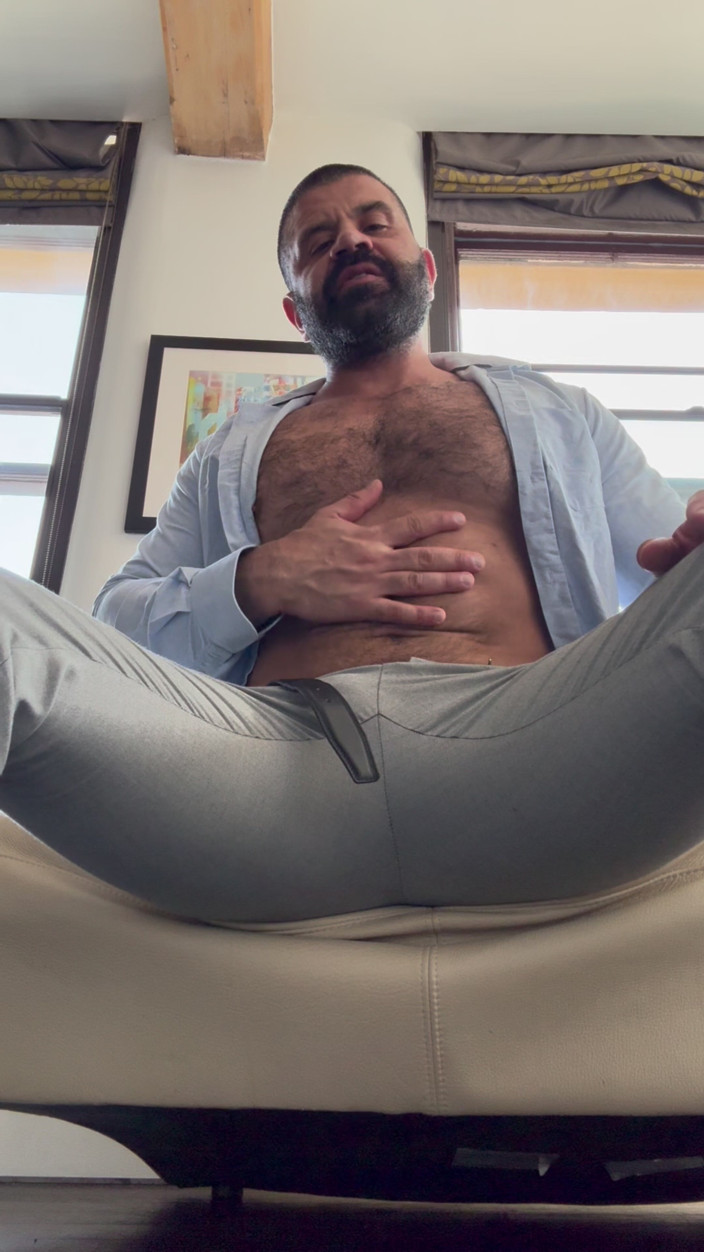 Massive daddy xxx: Executiv în masturbare manuală