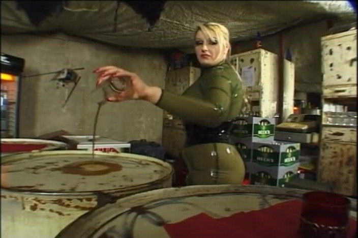 Absolute BDSM films - The original: Bebekler, rol oyunları ve BDSM