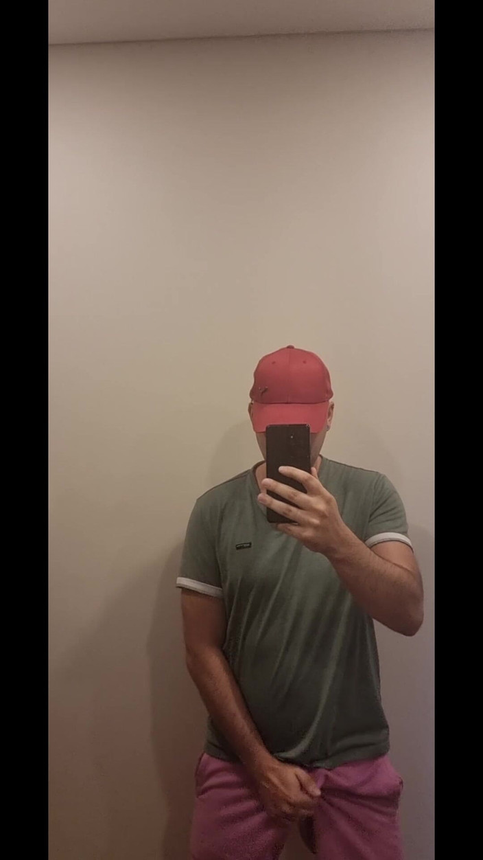 ShyCummerBoy: Blåser en enorm sats framför spegeln