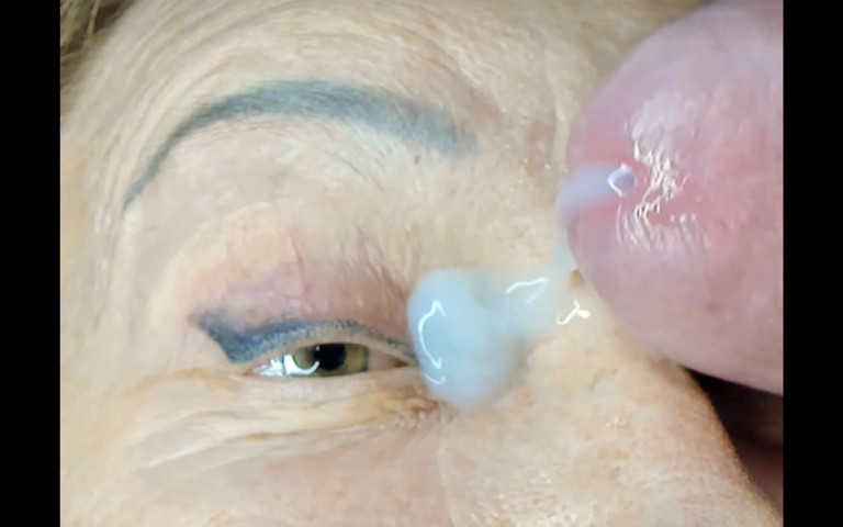 Mature Lady Facecum Huge Load on Eye (Milf cinema) Mature Lady Facecum Huge Load on Eye (Milf cinema)