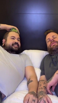 Bearfilms il cucciolo dell'orso paffuto modificato trapana il culo stretto di ty brooks