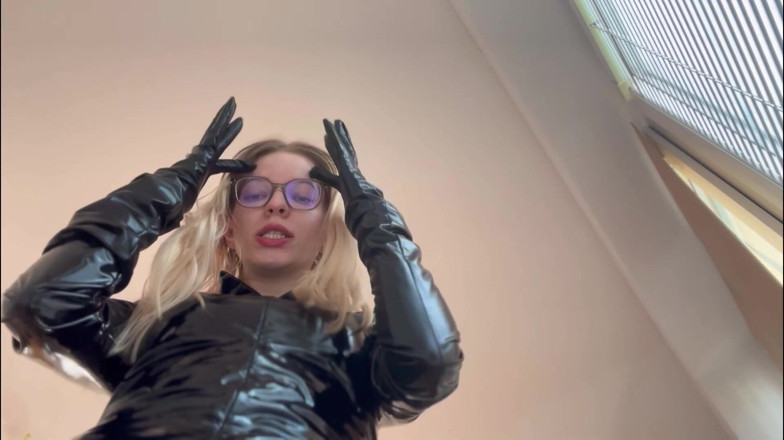 Goddess_Bella_Rae: Femdom godin eist je op als haar slaaf - Asmr