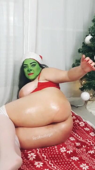 Real busty girl studio: Paní Busty Grinch stříká s velkým robertkem