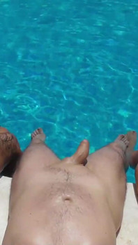 Katt Give a 5 Star Pool Service