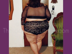 TheLadyBaine: SSbbw torrid 性感内衣运输和尝试