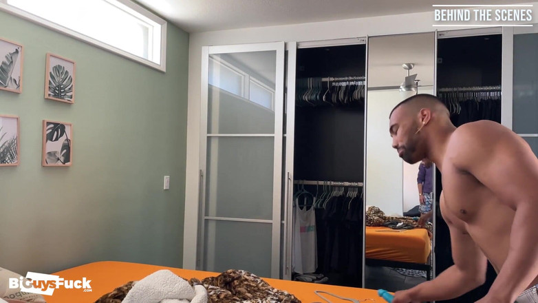 Bi Guys Fuck: Sex bisexual cu doi bărbați biguysfuck