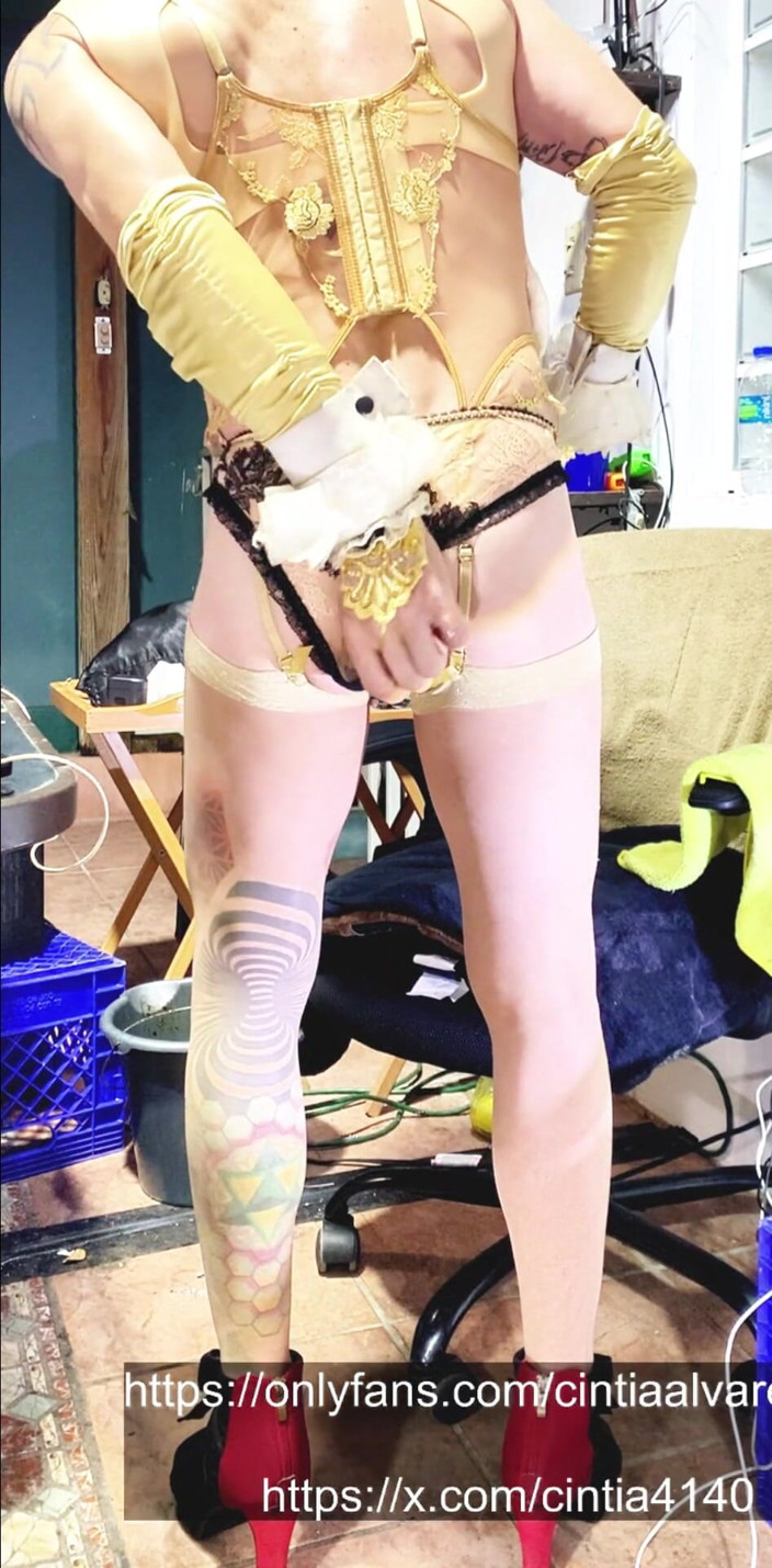 Benito414: Super caliente trans chica Cintia