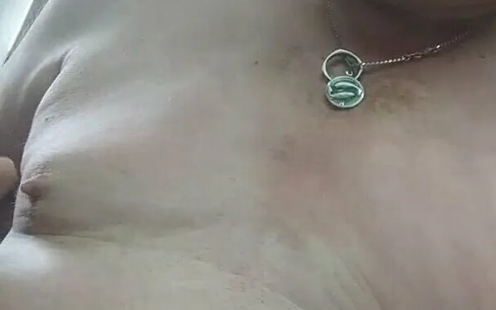 Karlchengeil: Traces of the Belt on My Tits