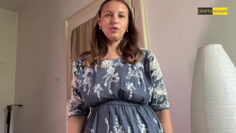 Crypto Mommy: Femdom Full Face Sit