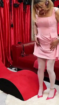 Sissy Dee En Rose a Une Tapette Intense