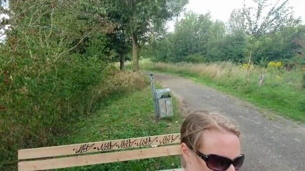 UserBitch1: Short Fast Outdoor Creampie
