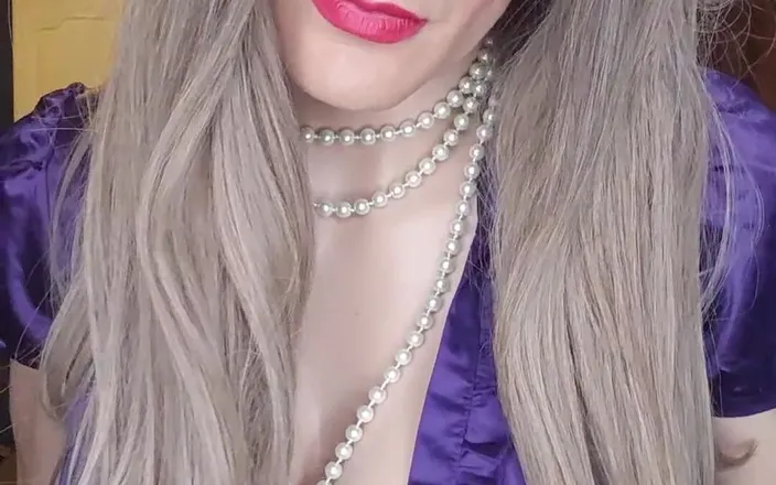 JessicaXD: I need to see you in my office, right now...