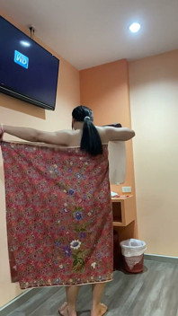 After Finishing the Merit Ceremony, Let's Go to the Hotel.