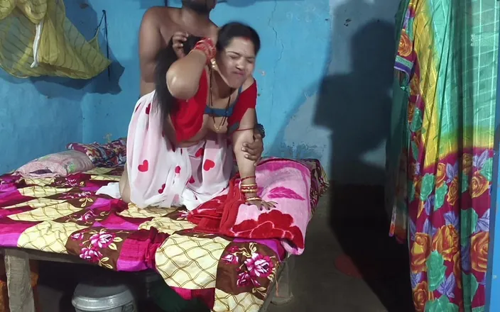 Sona bhabhi: Hot Indian Desi Bhabhi Romance and Kissing Scenes and Fucked...