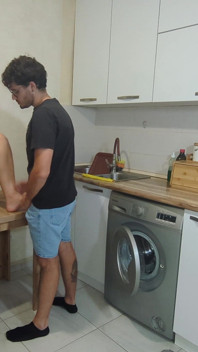 I Seduce the Plumber and Let Him Fuck Me so I Don't Have to Pay for the Job (italian Amateur)