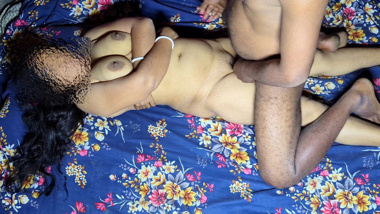 Rani Mondal: Arrapata bengalese Bhabhi scopa il suo Devar a Delhi per...