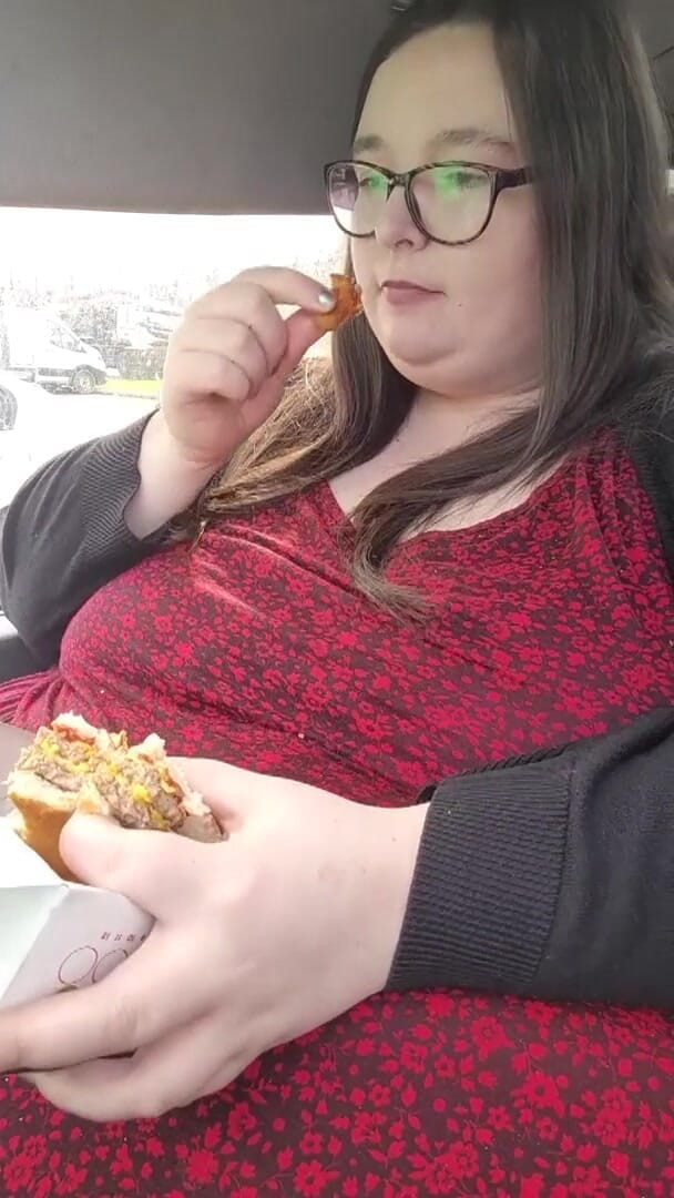 SSBBWLadyBrads: More stuffing for the loving