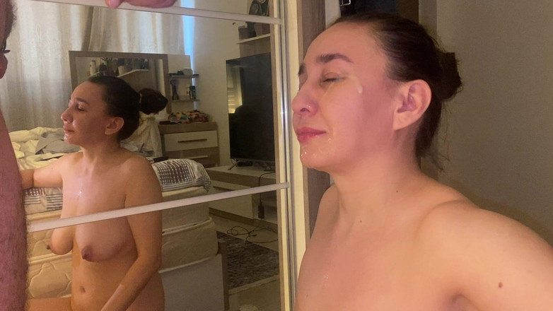 Jollyfuckingoldman: Aldattığını öğrendi - şimdi yarağını gırtlağına kadar ağzına alıyor