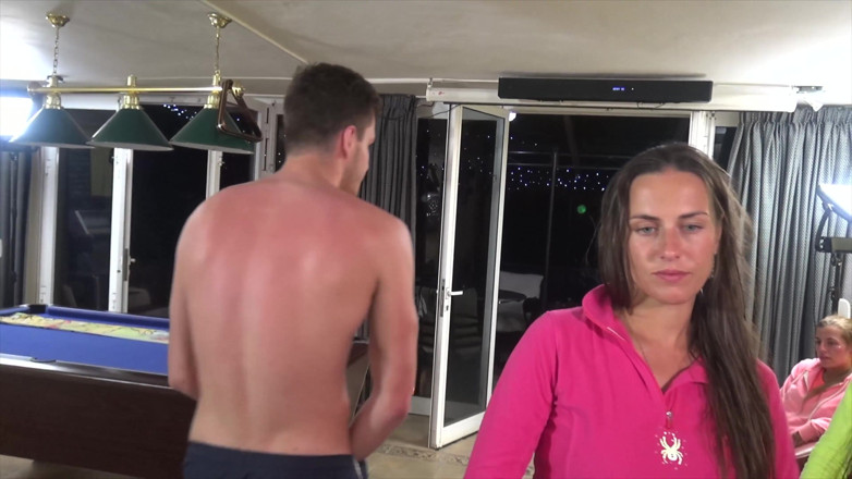 Czech Pornzone: Çek pornosu badass hatunlar tatil işleri cilt 11
