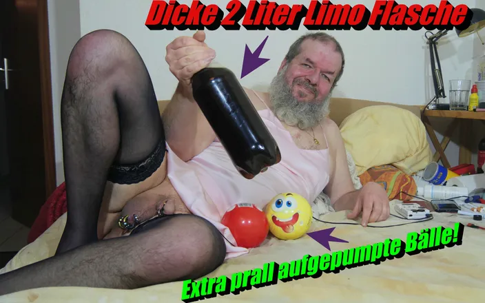 Qualzucht: Plump Balls and a 2 Liter Soda Bottle, with Orgasm!!