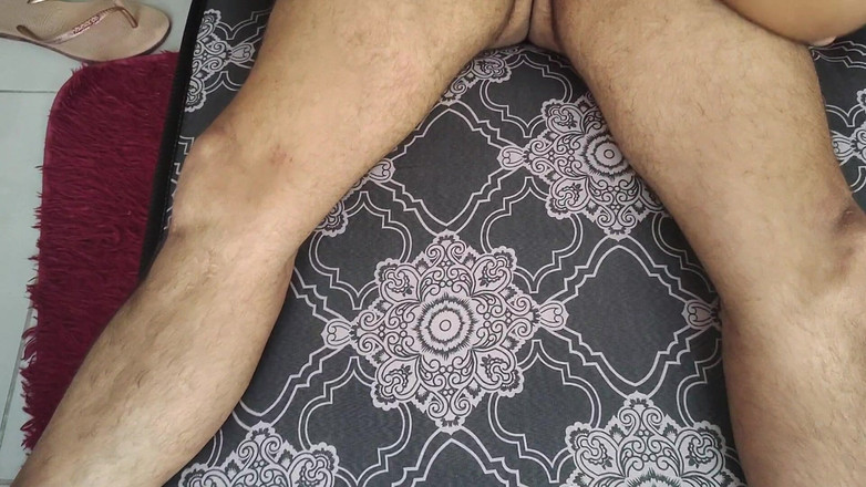 Tiffany Montavani: Cüce Devle Kavga Ediyor Seksle Sona Eriyor