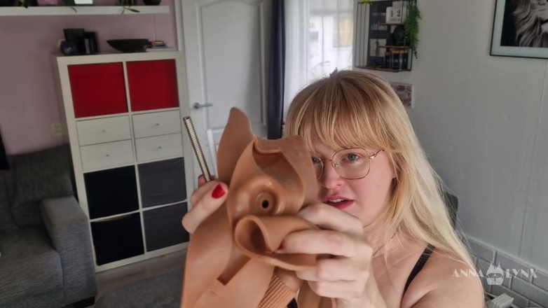 Anna Lynx: Mencuba Sybian Buat Kali Pertama - Saddle Up Challenges