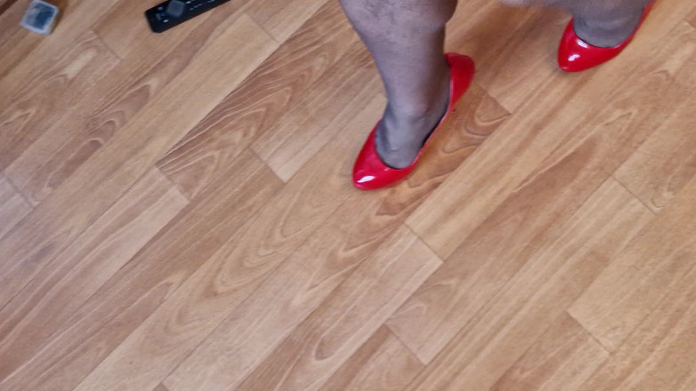 Milosbroz: Berjalan di Red Heels