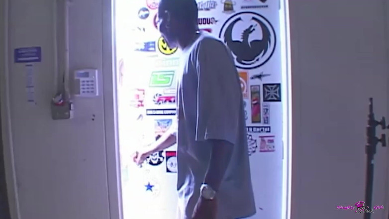 Naughty Black Girls: Clack Shyly si cewek pemalu dengan sepatu hak tinggi setuju...