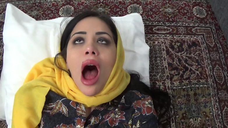 Amateur Homemade Porn: Fucking Horny Stepmom When We Are Alone at Home