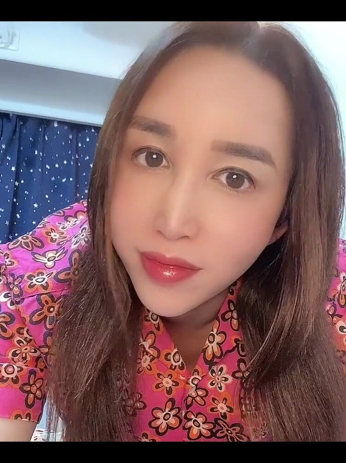 TS Shizuka: Masturbation im lässigen kleid