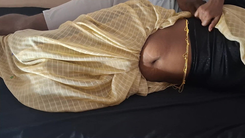 Delightrose: Soție indiancă desi tamilă sexy își fute cumnatul