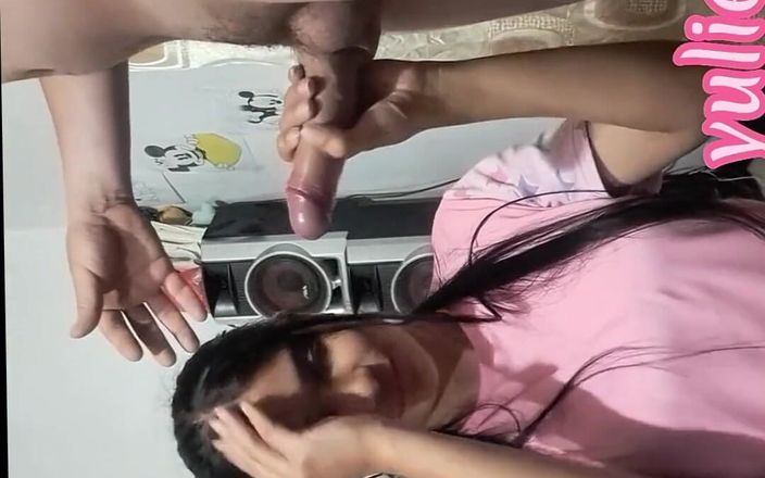 Yulieth Gomez: Неслухняна колумбійка пропонує фотографу в обмін на секс