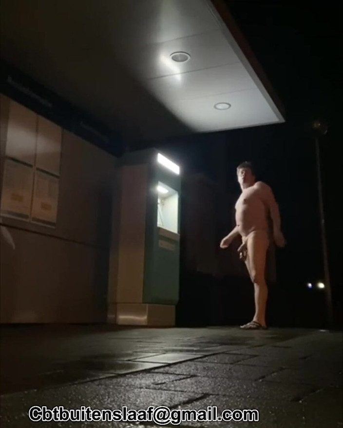 No limit cbt slave: Naken utomhus