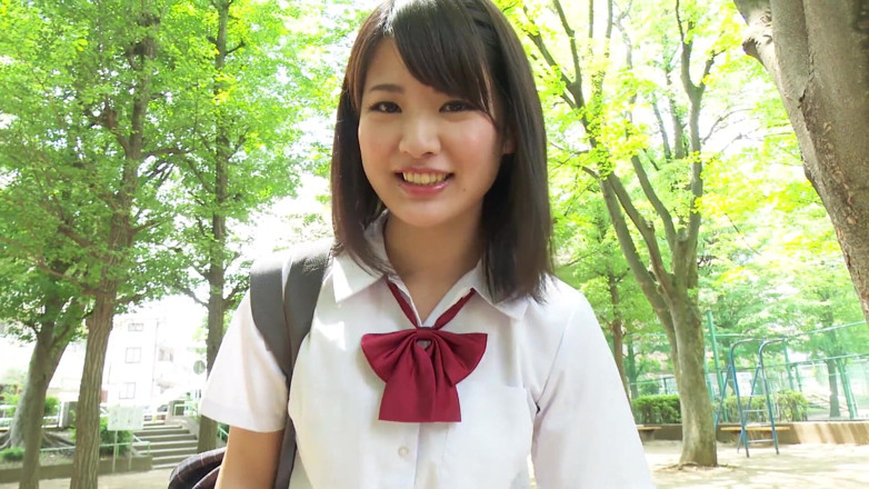 JapaneseAmateur: Tatlı Japon genç kız ilk kez aşık ve erkek arkadaşının...