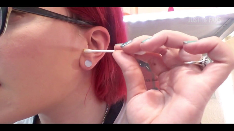FondaDix: Deep Ear Cleaning