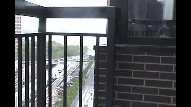 MMV BEST MOVIES AND CLIPS: Dělá to sama na balkoně