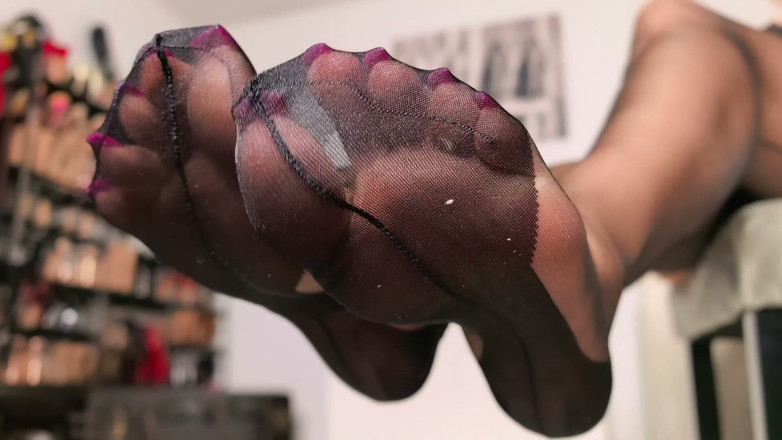 Goddess Lena: Nylon e Pumps