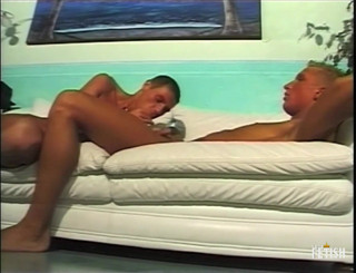 Gay Diaries: Gej twink przykleja dużego kutasa na swoim przyjacielu ciasnym dupku
