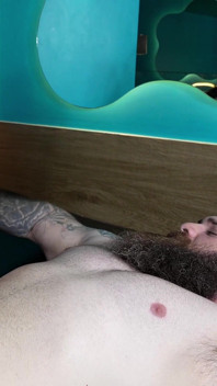 Queen Goddess - Golden Handjob