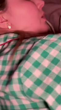 - Din kuk är för stor för min röv, bättre knulla i fittan!. Styvson kunde inte komma in i styvmors röv och bestämde sig för att knulla fitta!