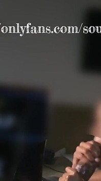 Koyduğum filmi izlerken sikini emiyor