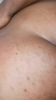 Fratellastro, perché mi hai mostrato il tuo cazzo? Ora voglio scoparti con la mia figa bagnata. Tabù. POV.