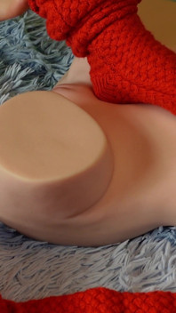 Lesbischer Fuß Spiel mit Puppe Stiefschwestern Füße Spaß Echte MILF große Brüste Kurzversion