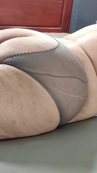 Gorda BBW Debuta En Porno Su Primera Vez Con Gordas Piernas Y Culo