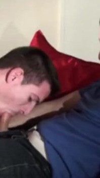 Brien被Carlos干了一个好奇的性感异性恋男孩