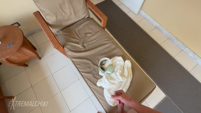 Extremalchiki: सार्वजनिक सौना आराम क्षेत्र वीर्य निकालना पूरी तरह से नग्न