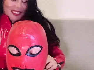 DominaFireOfficial: Breathplay training my latex slave