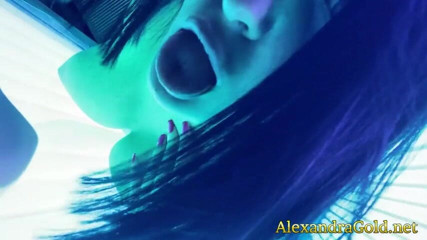 Alexandra Gold: Masturbating on the tanning bed