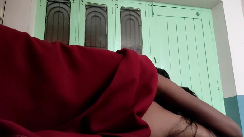 Hindiaudioadda1: 이불 아래에서 애널 섹스