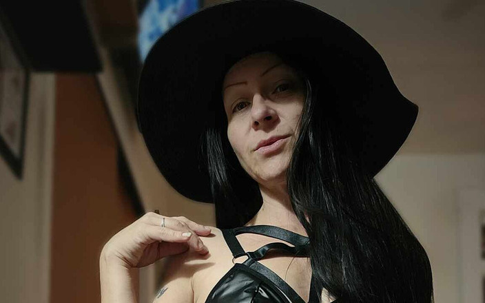 Raven Willow: 君が必要だ、君に僕の乳首を吸ってほしい、君のザーメンが欲しい、君のザーメンが欲しい、